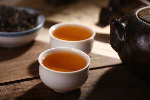 红茶与普洱茶哪个好